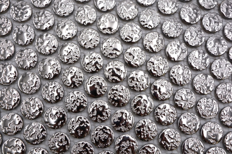 Hand-patterned ceramic mosaic tile Button Loop Penny Round uni silver hammered MOS10-0207_m