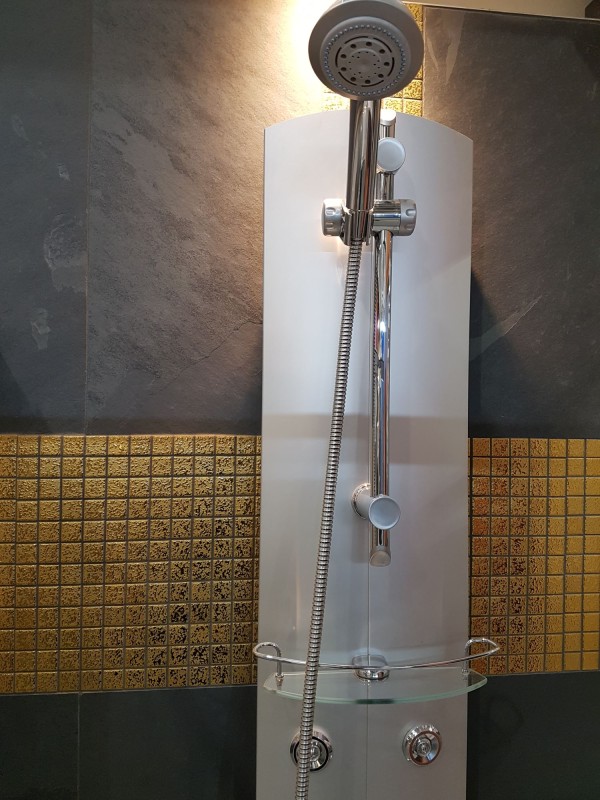 Ceramic mosaic gold mosaic tile structure