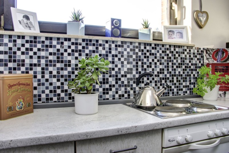 self-adhesive glass mosaic mosaic tile gray black white wipe MOS200-4CM28