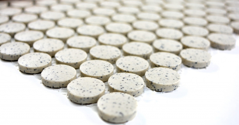Button mosaic LOOP round mosaic shower tray floor cream white spots MOS10-0103-R10_f