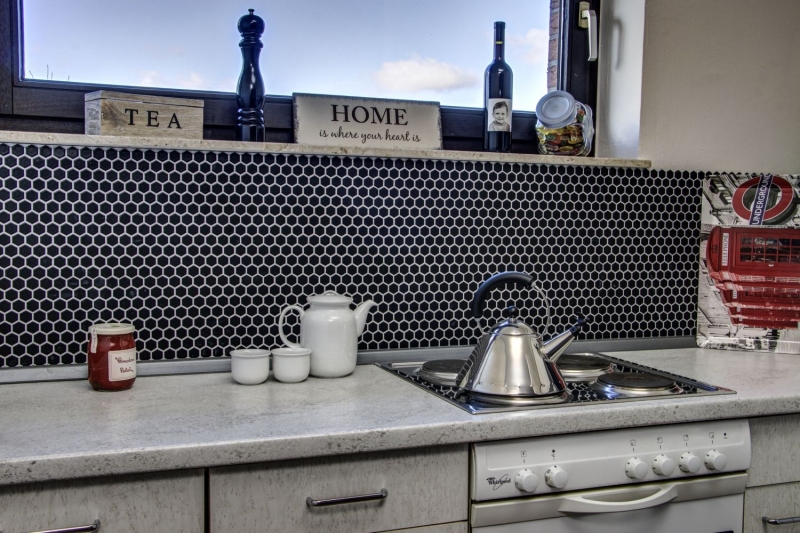 Hand-painted mosaic tile ceramic hexagon black matt shower splashback MOS11A-0311_m