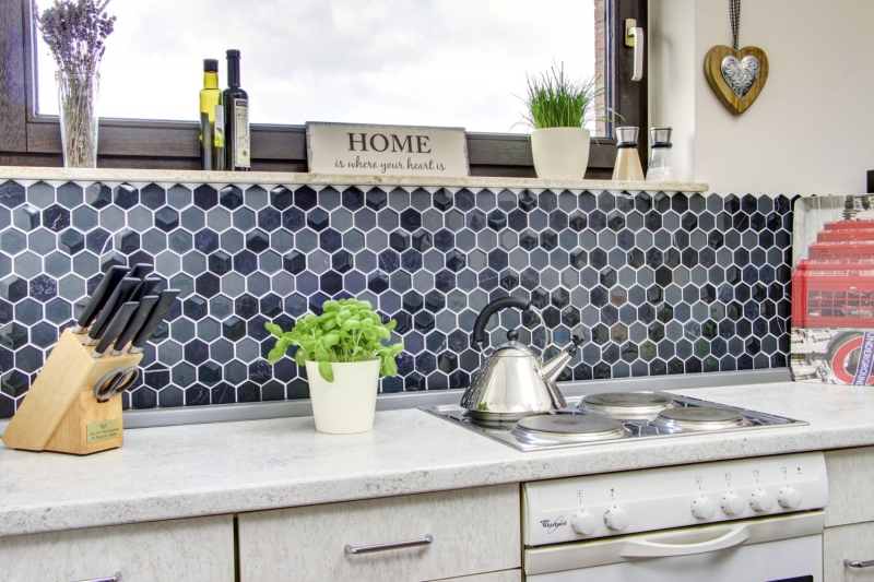 Hand-patterned mosaic tile Tile backsplash Translucent black Hexagon glass mosaic Crystal stone 3D black MOS11D-33_m