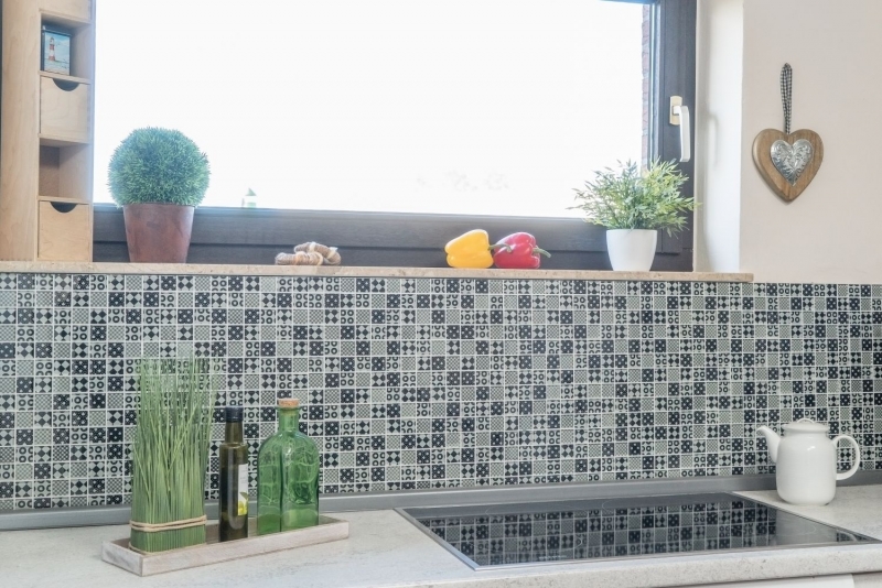 Retro vintage mosaic tile Translucent white glass mosaic Crystal optics black MOS88-8OP5_f | 10 mosaic mats